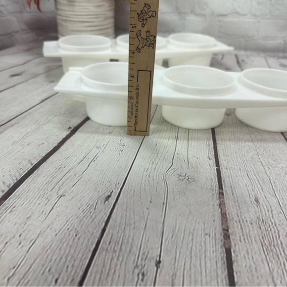 vintage tupperware planter tray/ condiment tray with seals food prep entertain - Picture 3 of 12